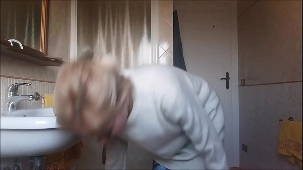 Play MP4 - pantyhose and blasphemous words&excl;curses and bad words while I masturbate with my feet wrapped in nylon