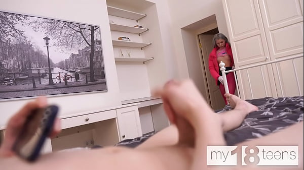 Play MP4 - Hot blonde teen get a cock in your pussy