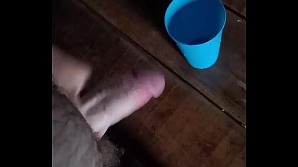 Мастурбациятолстого члена с_выстрелом горячей спермы и бурным оргазмом