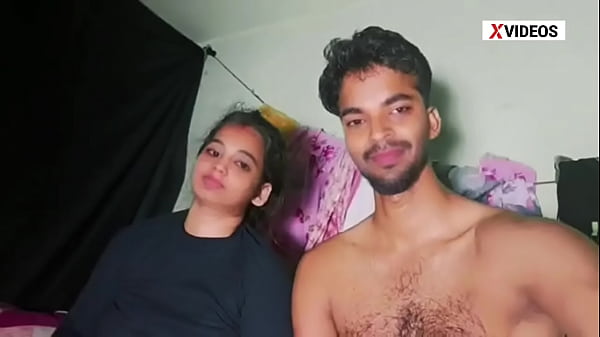 Play MP4 - Cute and sexy college lover viral video