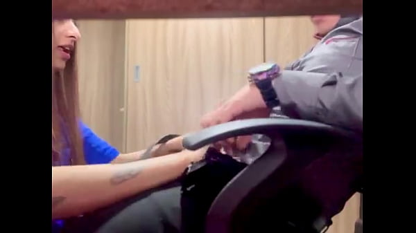 Follando en la oficina