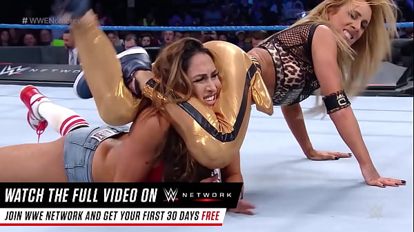 Nikki Bella vs Carmella_at No Mercy 2016
