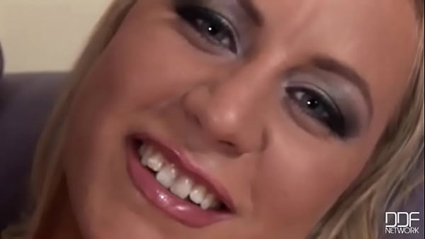 Blondie enjoys a massive orgasm!