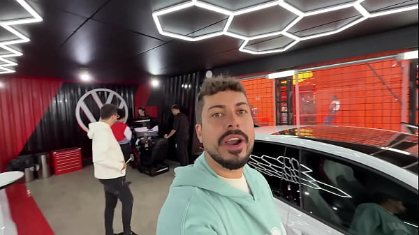 Nonton E Vem O Novo Golf thumbnail