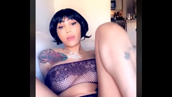 Play MP4 - Sexy big booty