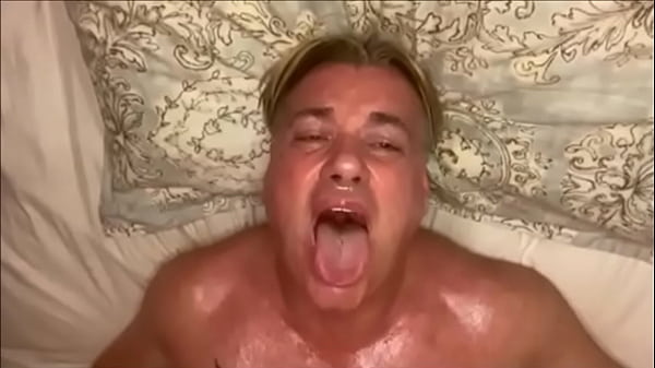 Play MP4 - Nuit &agrave; la pompe