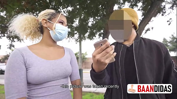 Play MP4 - Novia infiel es descubierta en publico por youtuber de badabun&comma; termina con su pareja y la follan por BAANDIDA