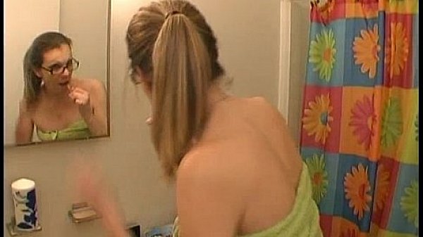 TheShimmyShow - white girl wednesday behind the scenes ft. Nikki Newport 