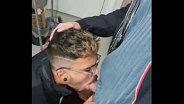 Rick paixao sendo mamado pelo twink 