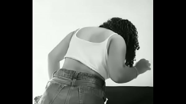 Nonton Gata Dan&ccedil;ando thumbnail