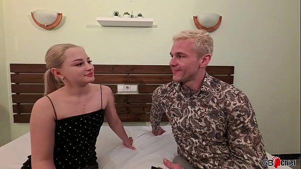 Nonton Casting With 21 Year Girl Ended In Threesome No Condom thumbnail