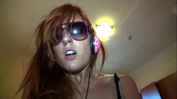 Corridaen gafas de Nena Gogo