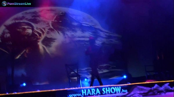 Stage_performer Dorothy Black going topless and playingwith fire