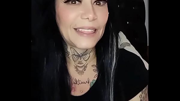 Play MP4 - UN POCO PERDIDA&period;&period;PERO&period;&period;&period;