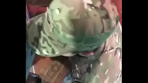 Militar putito caliente 