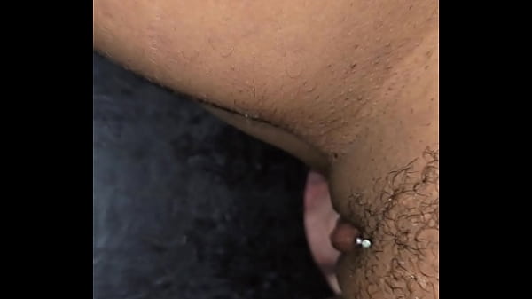 Play MP4 - O cara atr&aacute;s do gloryhole n&atilde;o deu conta tive que pedir para o meu marido me fazer gozar&excl;