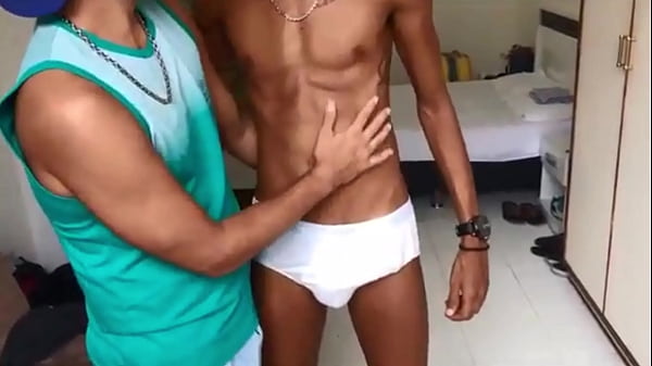 Marcos Goiano chupa  dotado do RJ  (Felipe XXL sensa&ccedil;&atilde;o do Instagram) e  leva linguada no rabo do Yuri Oberon 