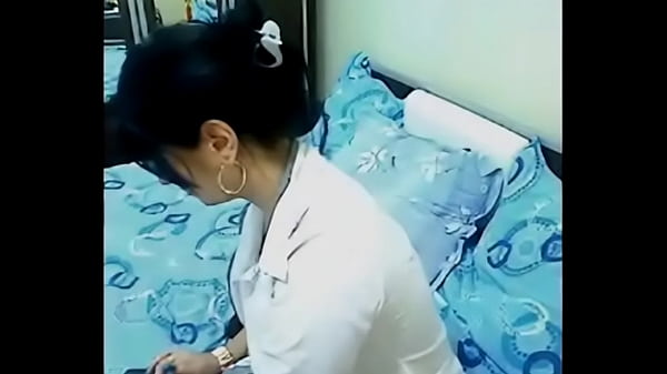 Desi Aunty Webcam.MP4 