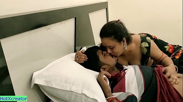 Indian beautiful Milf bhabhi_fucking for money at_sea beach resort!!