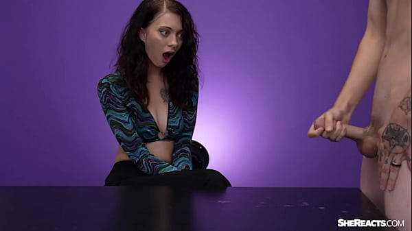 Play MP4 - Watch me Jerk off in front of Porn Girls