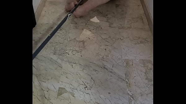 Coolmarina. Madura Caliente Se Mea Tirada Por Los Suelos Y Tiene Que Calmarlo Que Le Pica El Co&ntilde;o thumbnail