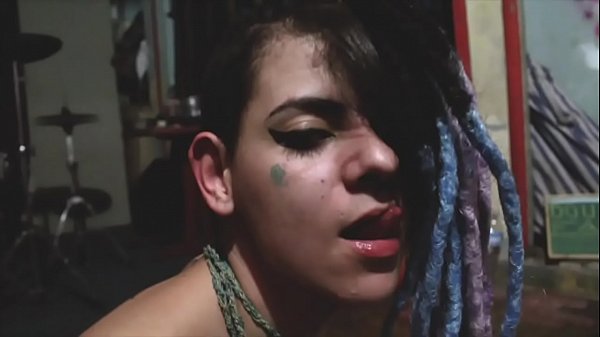 Jully DeLarge bem safadinha no meio do bambolê