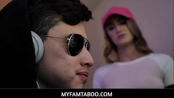 Stepsister Teen Kenzie Madison Gets Her Pussy Fucked Hard By Her Stepbrother While He's Playing Video Games - xvideos xxx porn xnx porno freeporn xvideo xxxvideos tits 