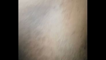 Prima casada da minha esposa vem do interior curtir a praia, mas n&atilde;o poderia ficar sem provar a rola do Ton - Veja completo no XVIDEOS RED 