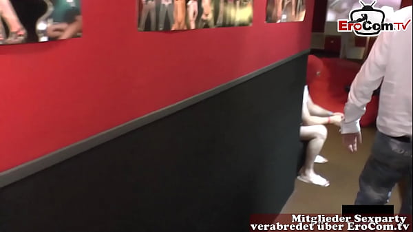 Play MP4 - Deutsche teens versuchen erste creampie swinger groupsex party