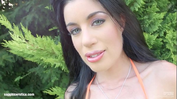 Sapphixpresents April Blue using fingers solo