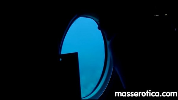 Fingering orgasms during sensual lesbian sex 3