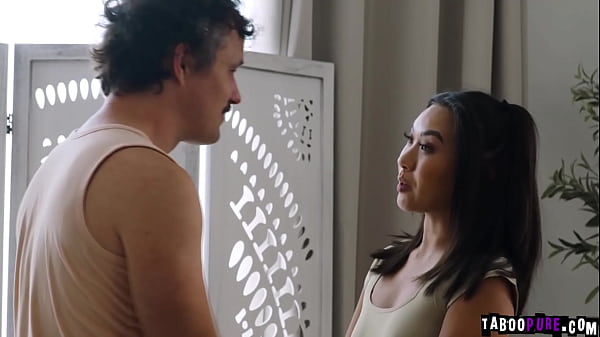 Kimmy Kimm having the idea of leaving a dying man Robby Apples 