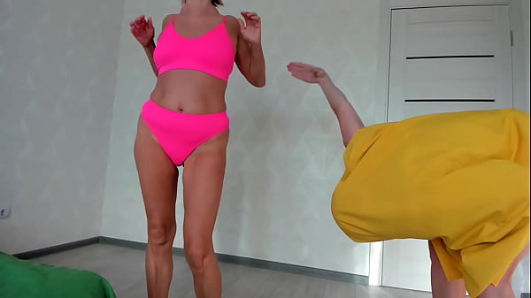 Nonton Mature Stepmom Play With Ostrich Cum Inside . thumbnail