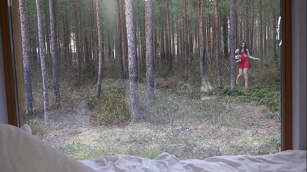 Nonton Little Red Riding Hood Meets A Horny Wolf With A Big Dick. Hot Pearl. Darko Mur thumbnail