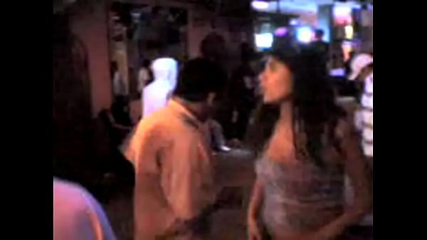 Play MP4 - UN SABADO EN LA NOCHE LAREDO