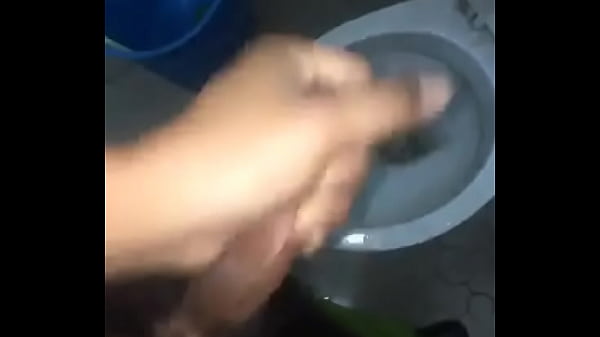 Play MP4 - C&ocirc;ng an việt nam sục cu toilet