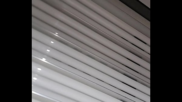 Play MP4 - Tanning bed at the gym