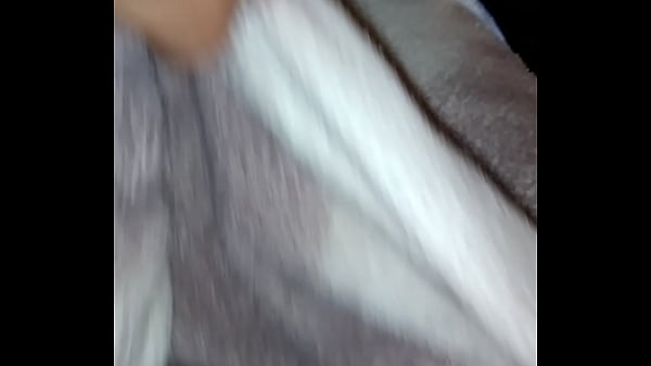 Play MP4 - Acordando de pau duro