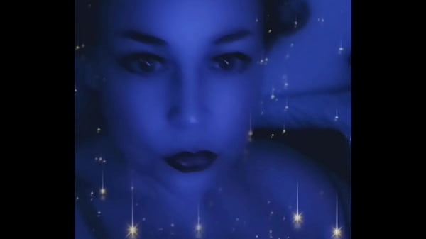 Nonton Smoking Hot Shereja thumbnail
