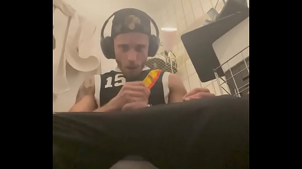 Big Cock Cumming In Hotel Bathroom While Girls Knock Out thumbnail