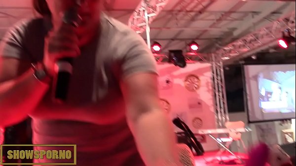 Funny show with pornstars on stage 