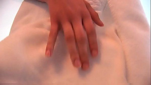 Xxx arwyn shows off her great body hd 