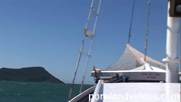 Play MP4 - outdoor double penetration fuck with 2 big cocks