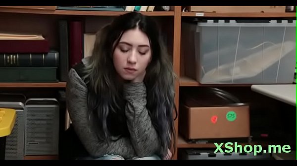 Magnificent Amilia Onyx_bends over for rear fuck