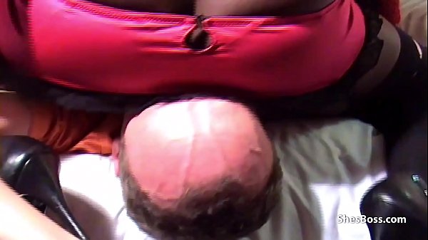 Powerful black woman controls aguy with her pussy