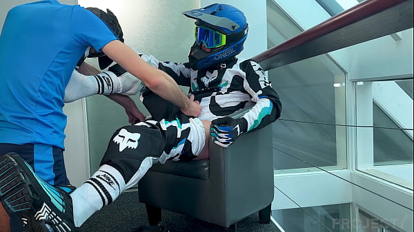 Motocross Sniffing Lads thumbnail