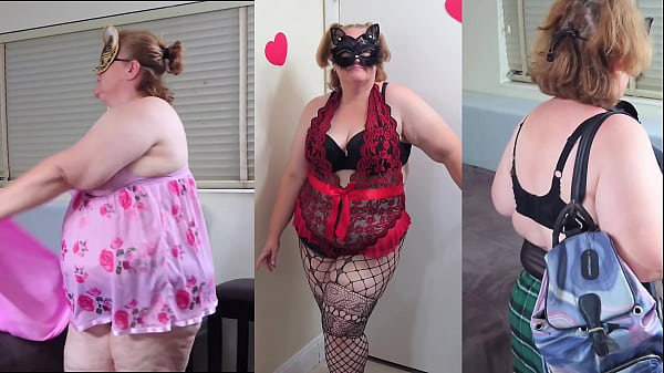 Nonton Playing Dress Up & Having Fun thumbnail