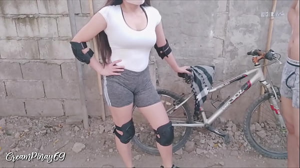 Play MP4 - Pinay Fucked by Stranger - Naughty Outdoor Sex