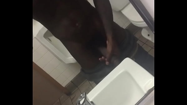 Play MP4 - Jacking off in the rest room
