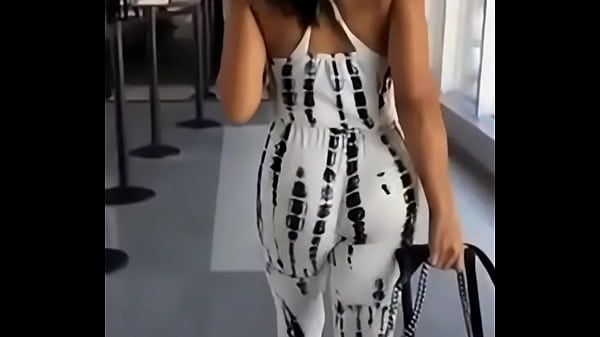 Play MP4 - Candid booty jiggle